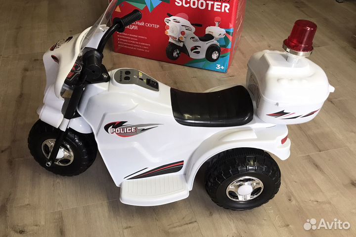 Трёхколёсный электроскутер полиция