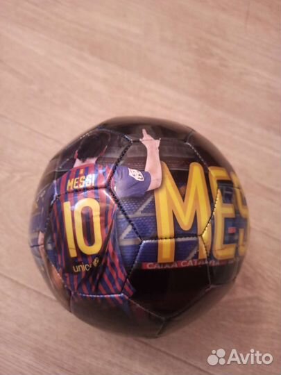 Футбольный мяч