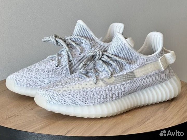 Кроссовки Adidas Yeezy Boost 350 v2 bone женские