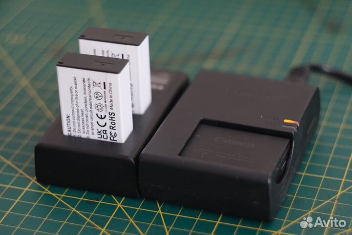 Зеркальный фотоаппарат canon 200d