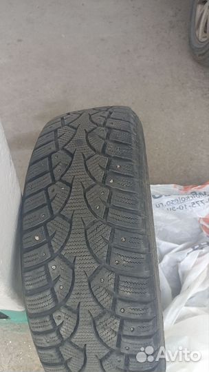 Continental Conti4x4IceContact 215/65 R16