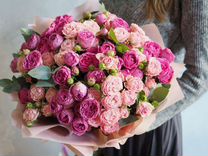 Букет цветов кустовые пион.розы,цветы доставка