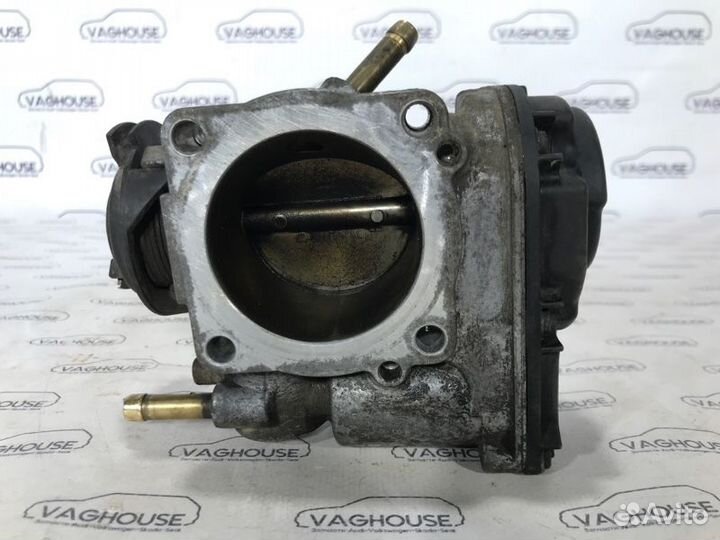 Дроссельная заслонка Skoda Octavia Tour 1.6 AKL