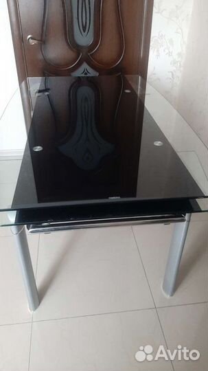 Кухонный стол стеклянный раздвижной