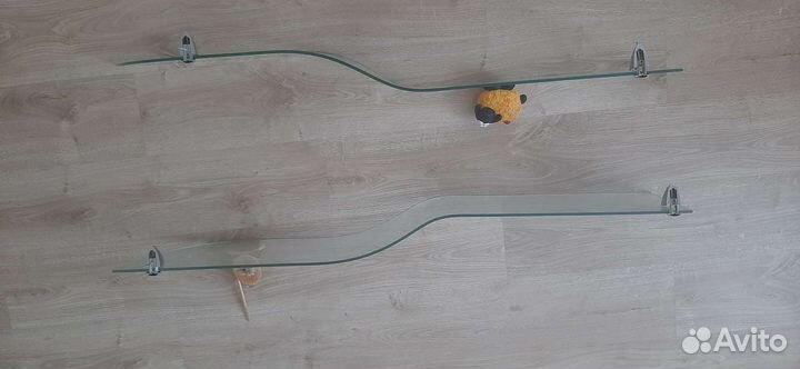 Полки стеклянные изогнутые с 2 креплен 117х20см