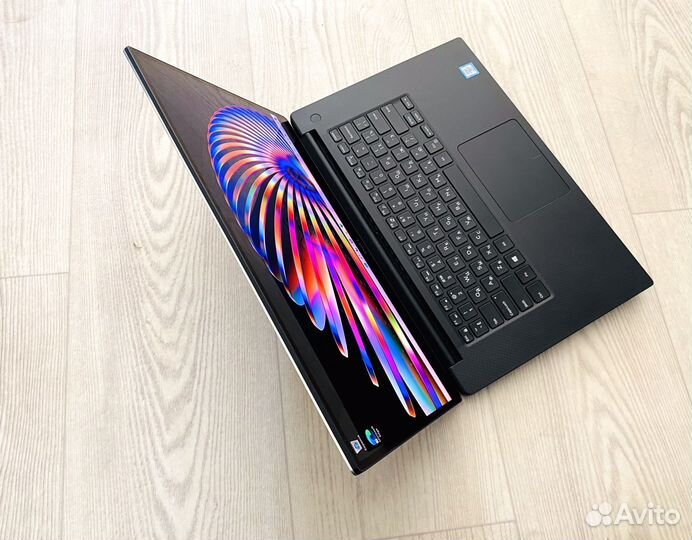 Ноубук Dell Core i7 4К (3840х2160)