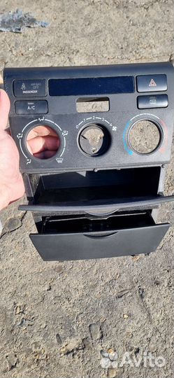 Центральная консоль Toyota Corolla NZE121 120