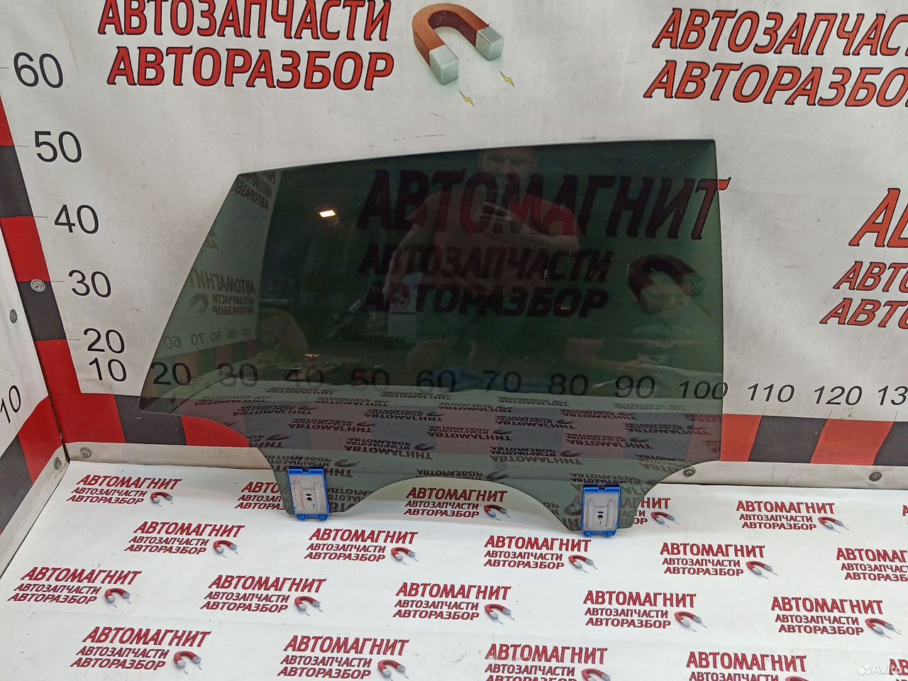 Стекло заднее правое Zeekr 001