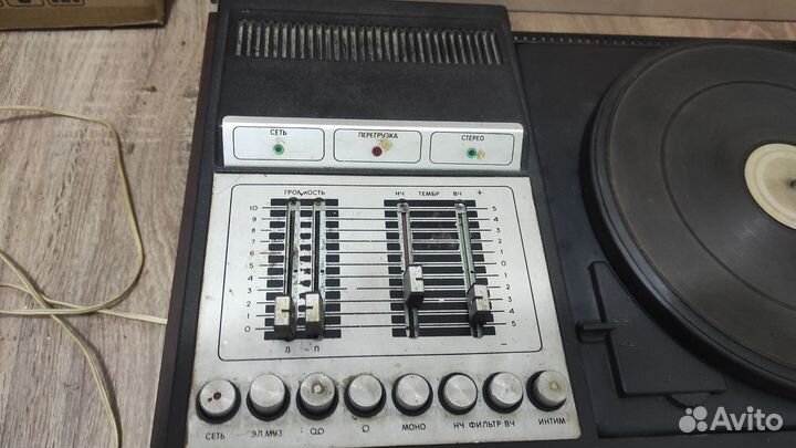 Проигрыватель винила radiotehnika Melodija 103B