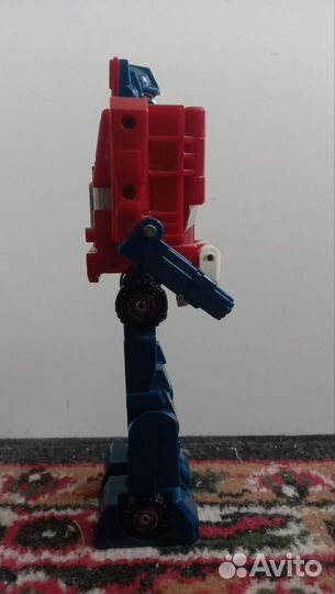 Трансформер Оптимус Прайм