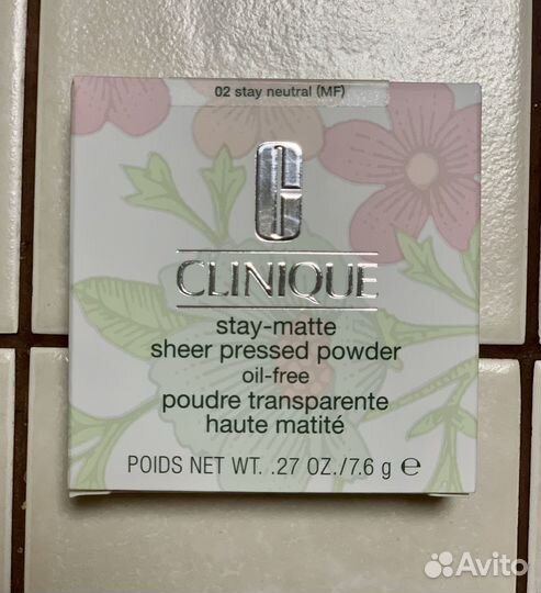 Пудра для лица Clinique и Pond's