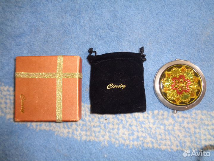 Украшения,зеркальце,фигурки-приколы