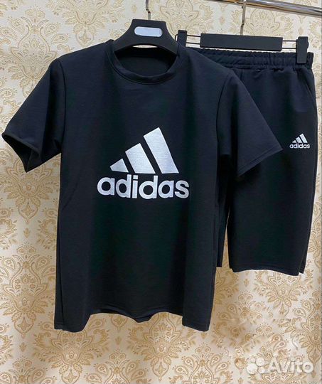 Спортивный костюм