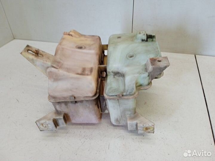 Бачок омывателя лобового стекла Ford Explorer 2