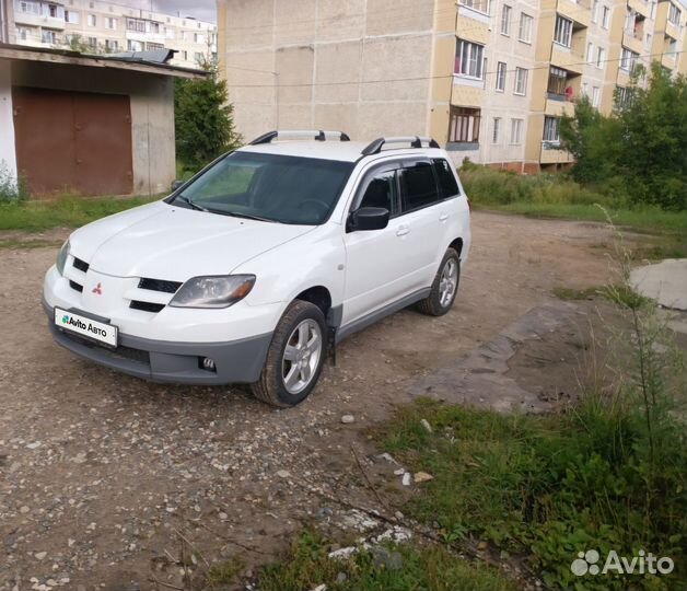 Mitsubishi Outlander 2.4 AT, 2002, 342 275 км