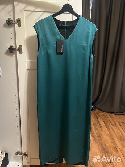 Платье charuel 44