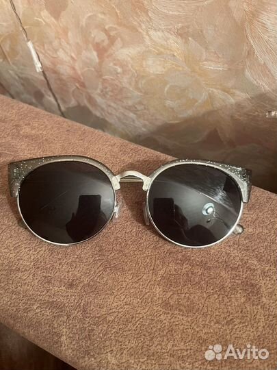 Солнечные очки женские