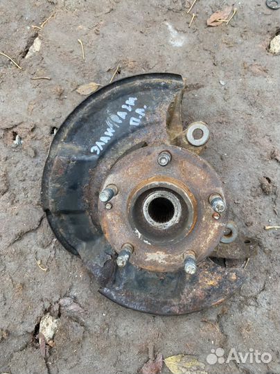 Кулак поворотный передний левый Hyundai Elantra 4