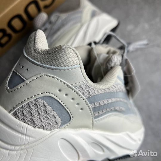 Кроссовки Adidas Yeezy Boost 700 v2 Static (36-45)