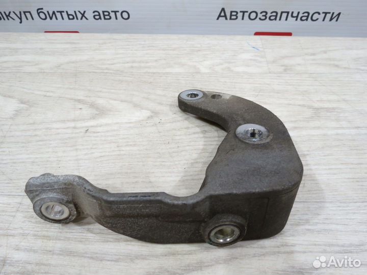 Кронштейн кпп Renault Duster