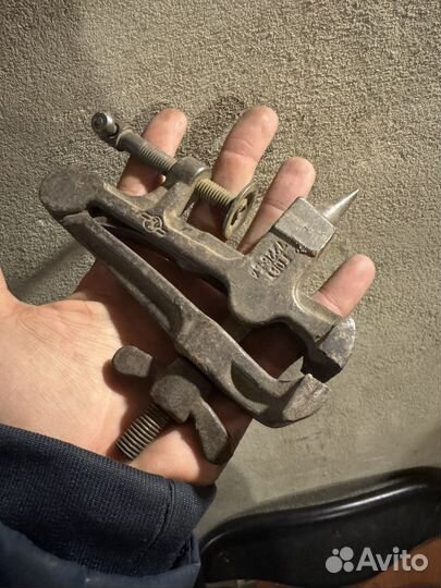 Тиски слесарные маленькие СССР