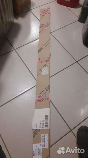 Молдинг передней правой двери Toyota