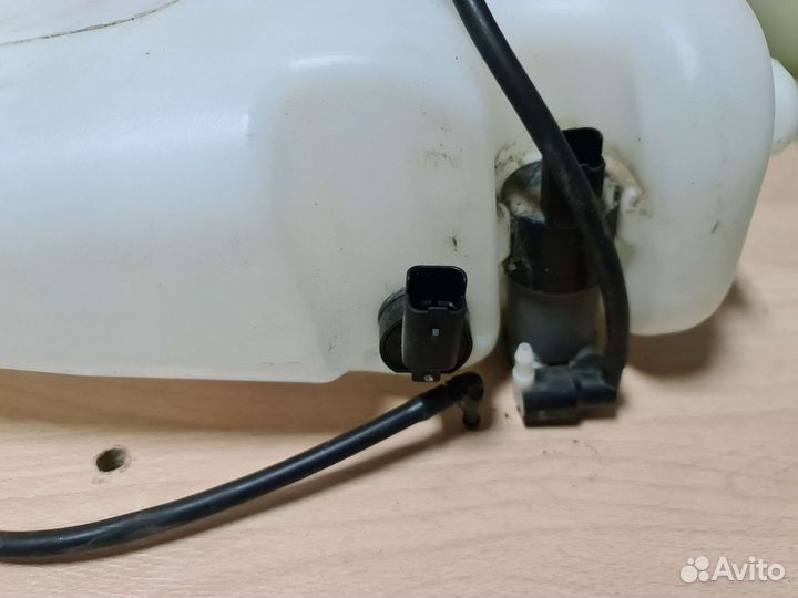 Бачок омывателя лобового Renault Duster 2