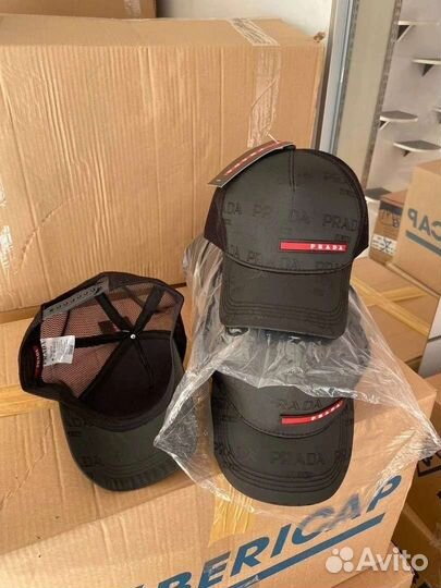 Новые кепки в ассортименте