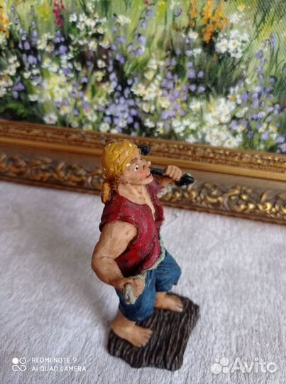 Коллекционная фигурка Пират