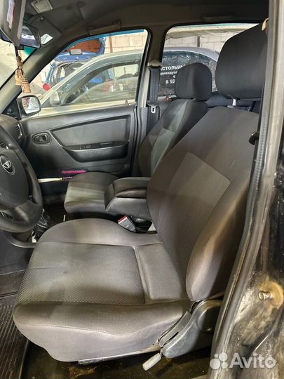 Сиденье Daewoo Nexia 1.6 F16D3 2011