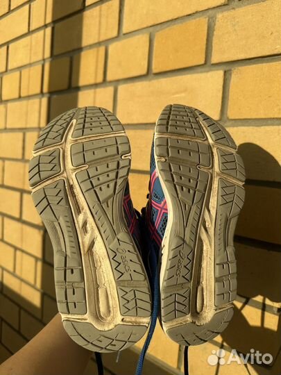 Кроссовки asics