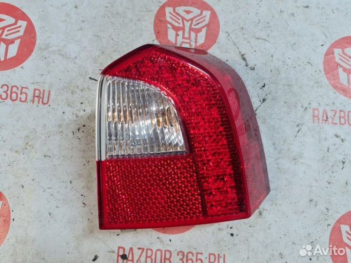 Фонарь задний правый Volvo V70 B5254T6 2009