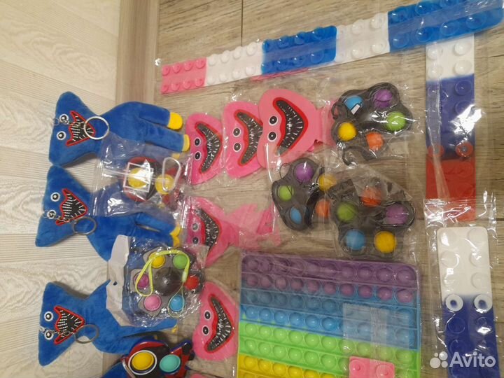 Игрушки брелоки, антистресс