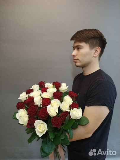 Цветы розы букет 31 роза 60см