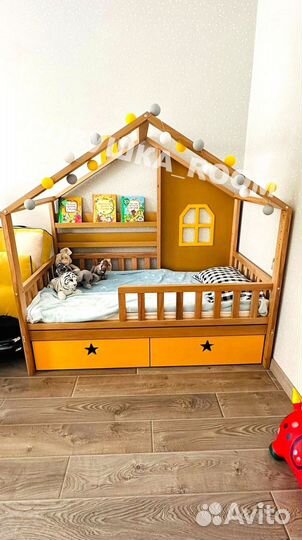 Детская Кровать из бука домик