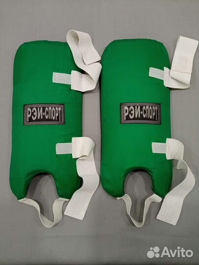 Щитки на голень