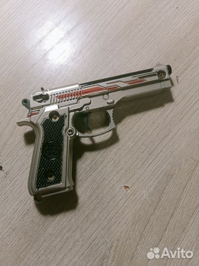 Пистолет железный