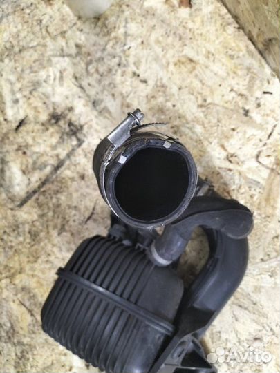 Резонатор воздушного фильтра Audi Q5 I 8R cdnc