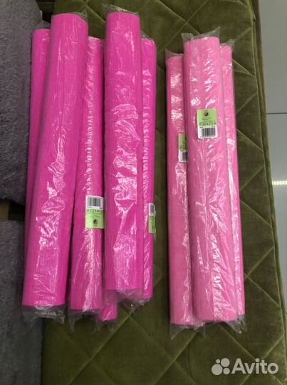 Продаю креп бумагу, Италия, 8 рулонов фуксия, 3 не