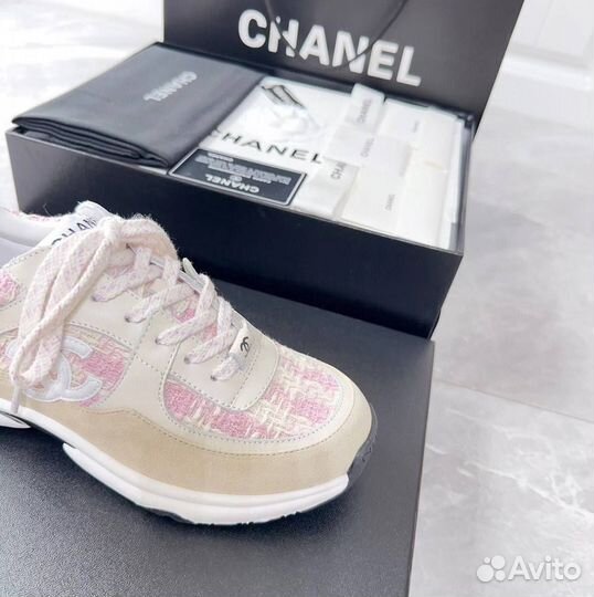 Женские кроссовки chanel