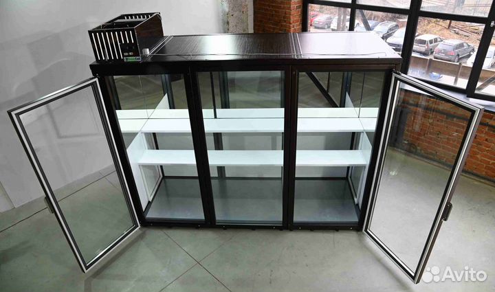 Холодильники для цветов (холодильные камеры)