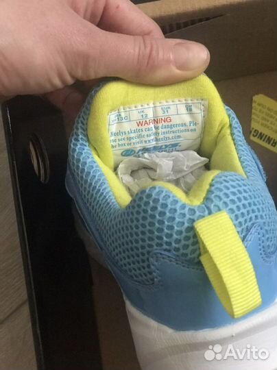 Роликовые кроссовки Heelys