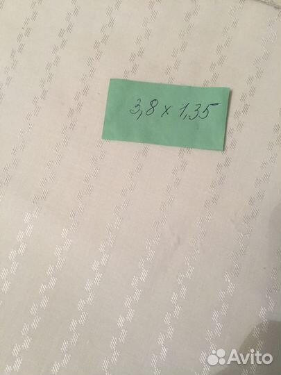 Отрезы ткани белые