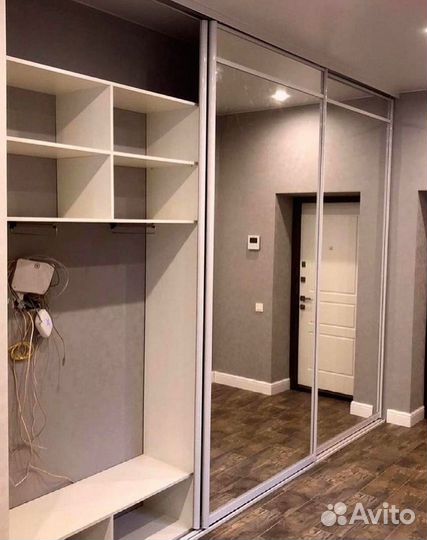 Шкаф в прихожую любые фасады