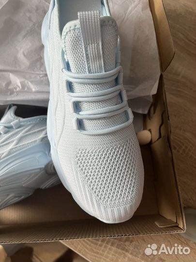 Кроссовки новые, 40