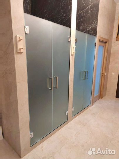 Дверь стеклянная межкомнатная