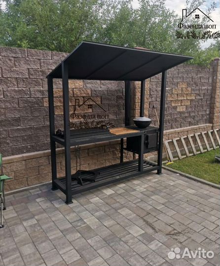 Мангал с крышей