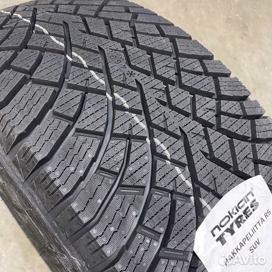Nokian Tyres Hakkapeliitta R5 225/60 R16 R