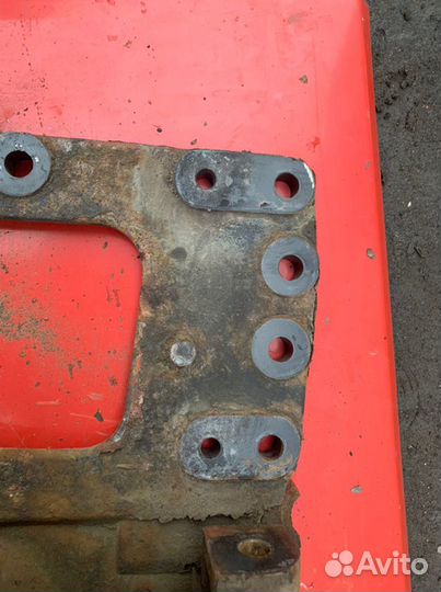 Кронштейн рессоры передний левый Daf Cf 85