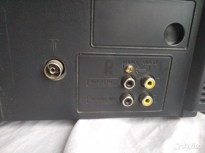 Телевизор sony trinitron с пультом в хорошем сост